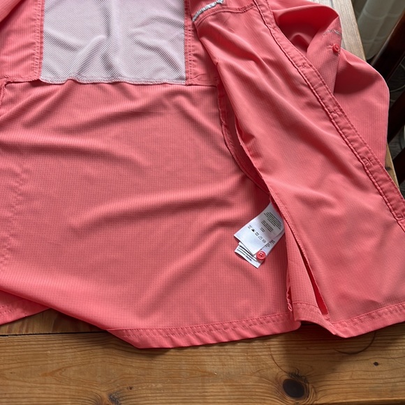 Columbia sunshade women’s shirt (s) - Picture 5 of 9